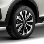 5. 17” Bold Alloy Wheel Design (Prestige Type)